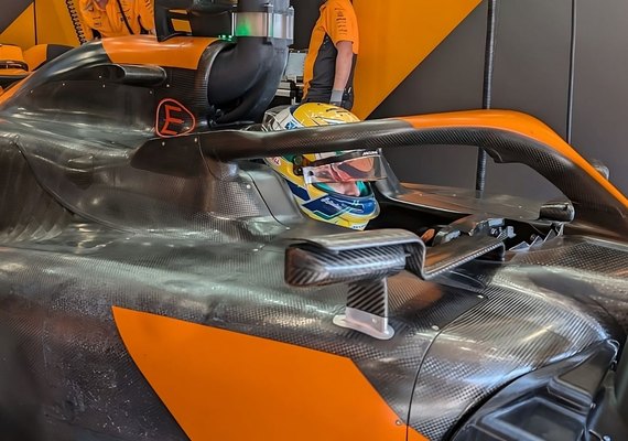 Gabriel Bortoleto testa McLaren na Áustria e busca espaço na Fórmula 1 em 2025