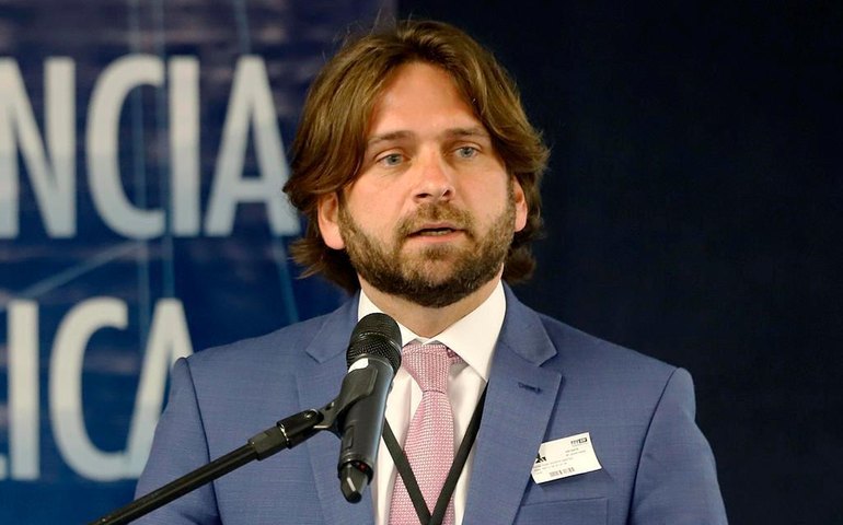 Santini, demitido por usar voo da FAB, é nomeado secretário nacional da Justiça