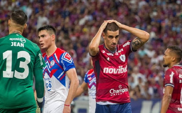 Galhardo erra pênalti e Fortaleza se complica na fase prévia da Libertadores