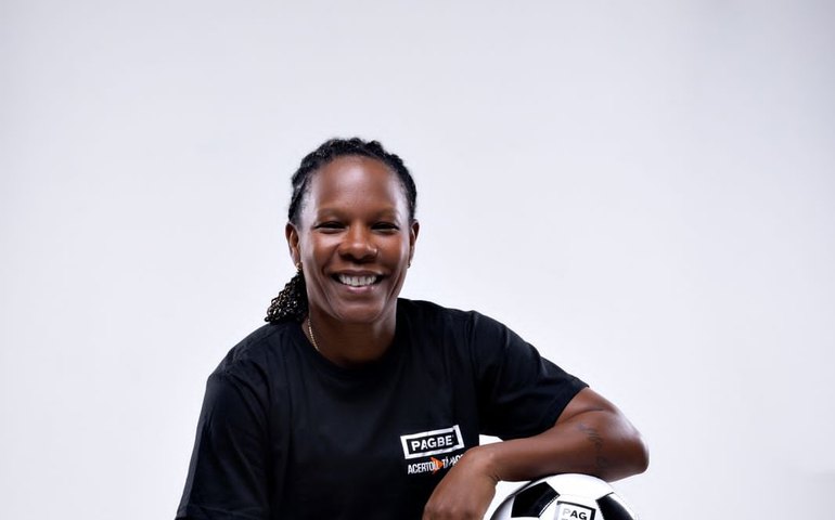 Formiga “entra em campo” como capitã da Pagbet