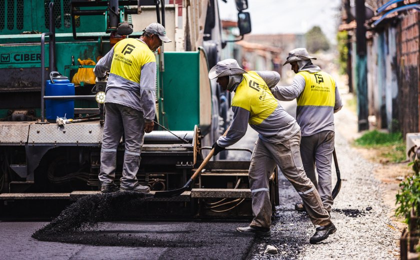 Prefeitura de Maceió transforma parte alta da capital em canteiro de obras