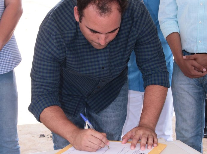Pilar: prefeito assina ordem de serviço para 2ª etapa de obras da orla lagunar