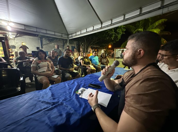 Thiago Prado se reúne com moradores do Graciliano Ramos para tratar de demandas de segurança pública