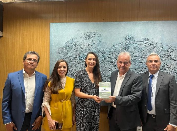 Vice-presidente e auditores substitutos de conselheiro do TCE/AL recebem presidente da Audicon