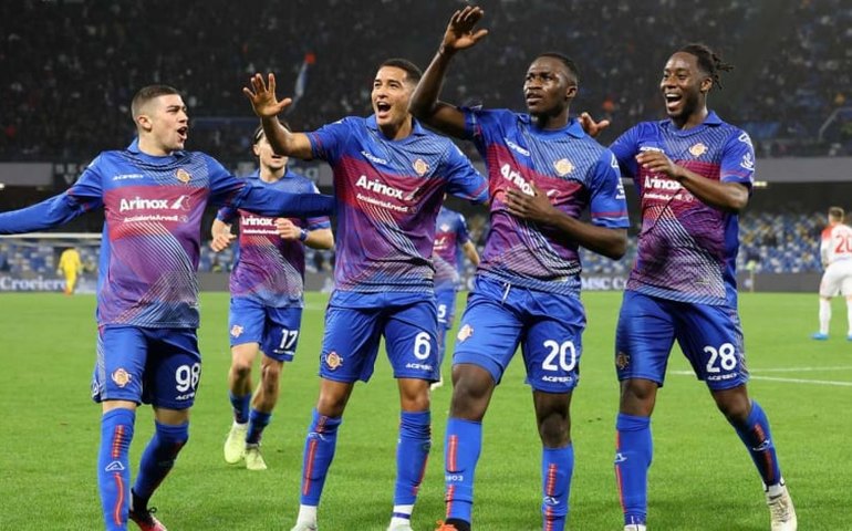 Cremonese surpreende e elimina reservas do Napoli na Copa da Itália nos pênaltis