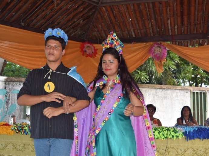 Caps Casa Verde e Vila Aconchego levam coroação da Festa da Primavera