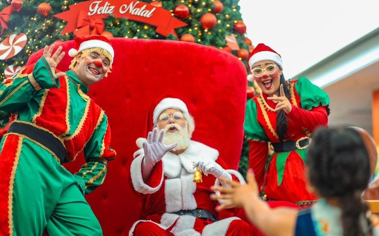 Partage Arapiraca Shopping promove café da manhã com o Papai Noel para 60 crianças assistidas pelo município