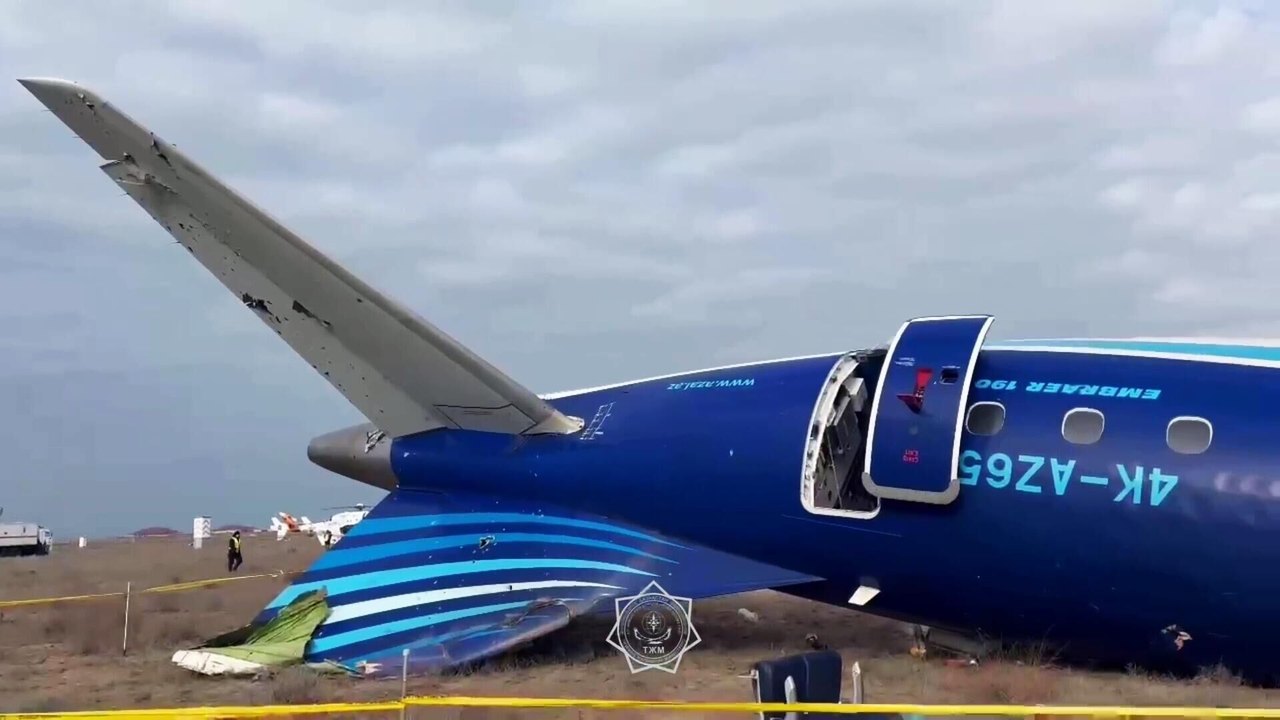 Azerbaijan Airlines: relatório preliminar da queda revela que voo foi alertado sobre restrição aérea