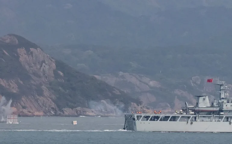 China adverte que manterá pressão militar sobre Taiwan