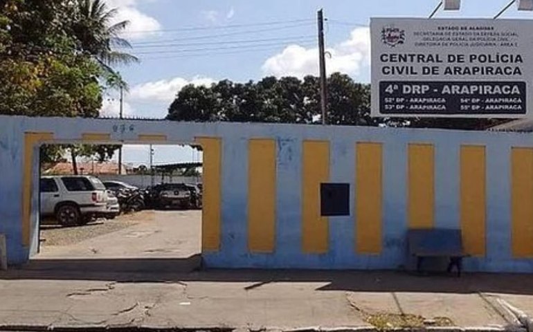 Polícia Civil indicia mulher por apropriação indébita de pensão alimentícia em Arapiraca