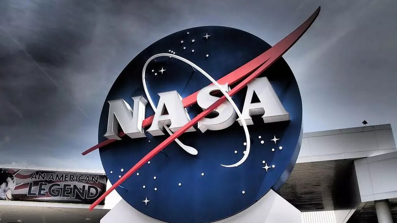 Família pede mais de R$ 435 mil à Nasa por lixo espacial que atingiu sua casa nos EUA