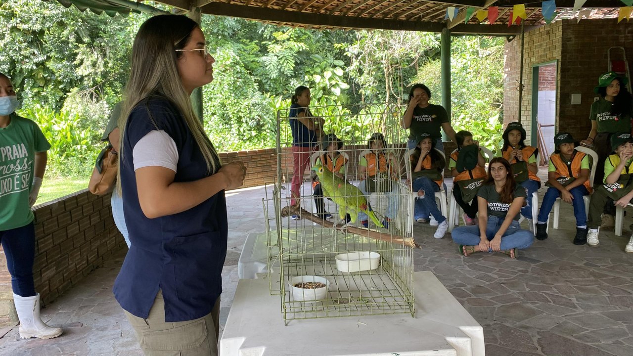 Crianças do Botânico Mirim conhecem o Centro de Triagem de Animais Silvestres