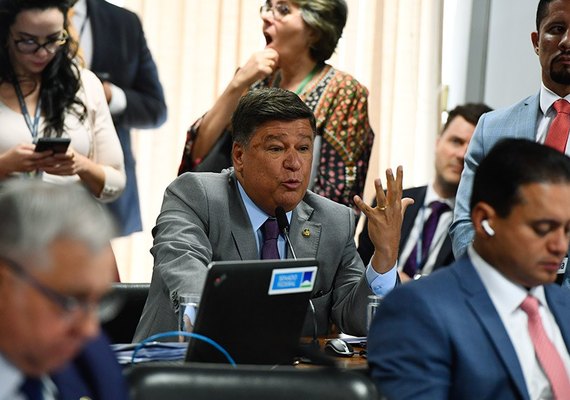 CCJ aprova aumento de pena para crimes cometidos contra incapazes e idosos