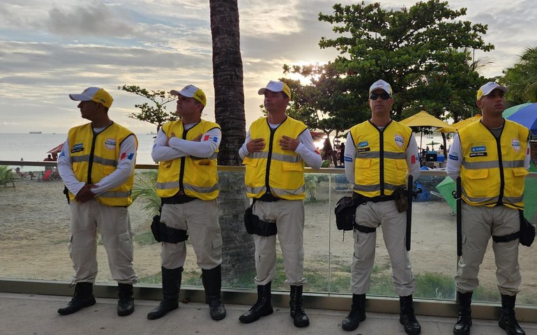 Agentes de proximidade do Ronda prendem casal por uso de entorpecentes na Orla