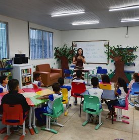 Projeto amplia práticas de leitura em biblioteca de escola municipal