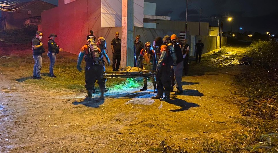 Corpo é encontrado dentro de saco em vala na Grande Aracaju
