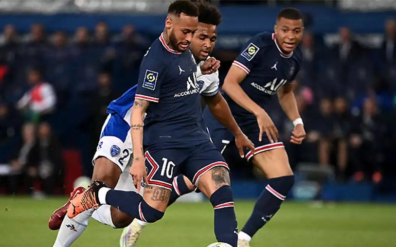 Paris Saint-Germain perde do Olympique de Marselha e está fora da Copa da França