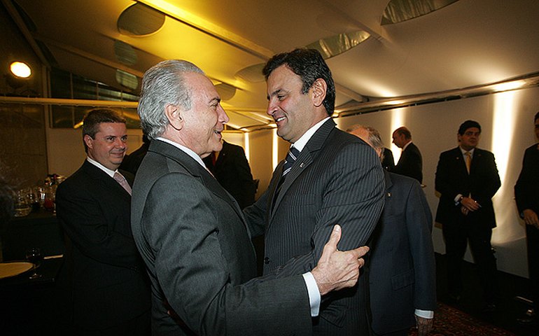 Temer recebeu o senador Aécio Neves após encontro com Moraes