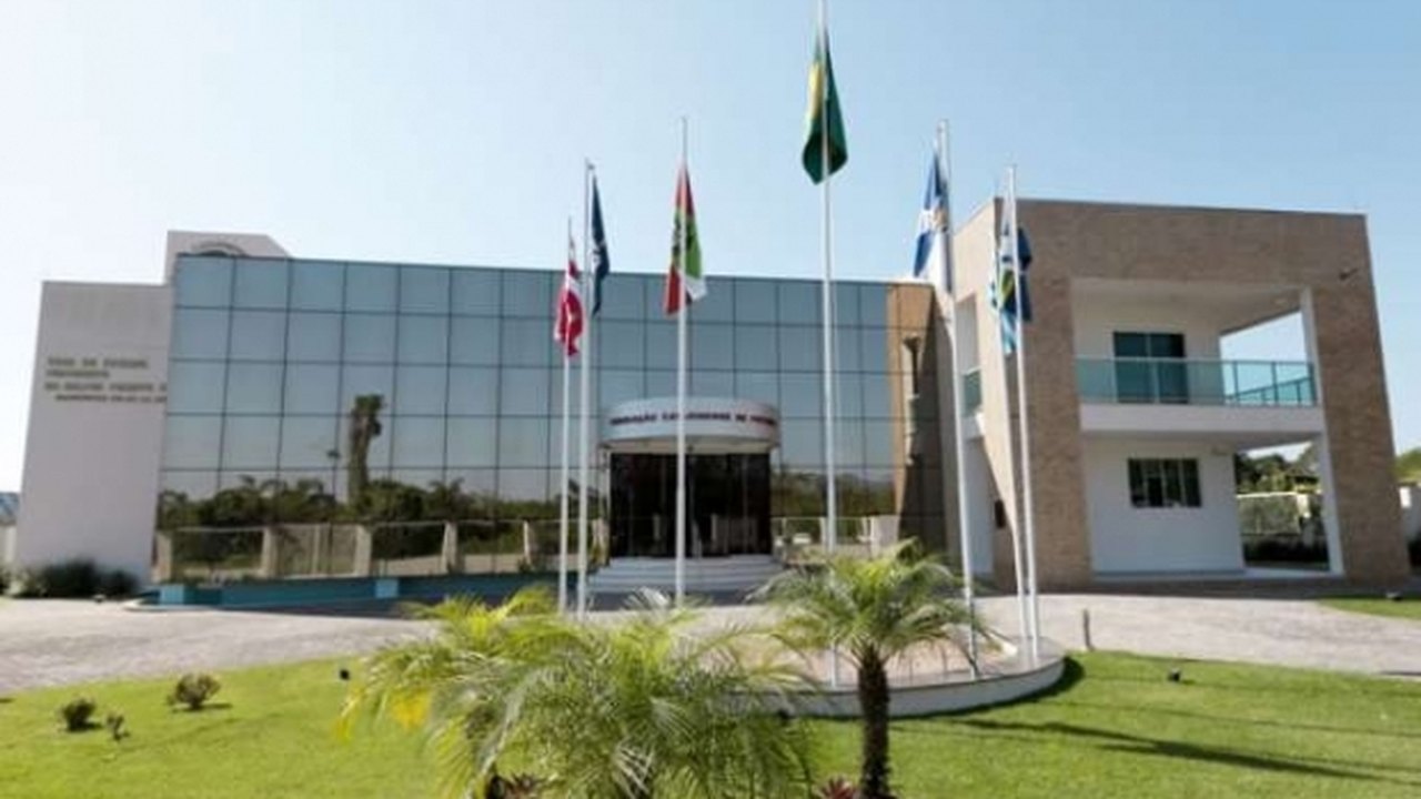 Correção: Federação negocia com governo estadual para retomar Catarinense em maio