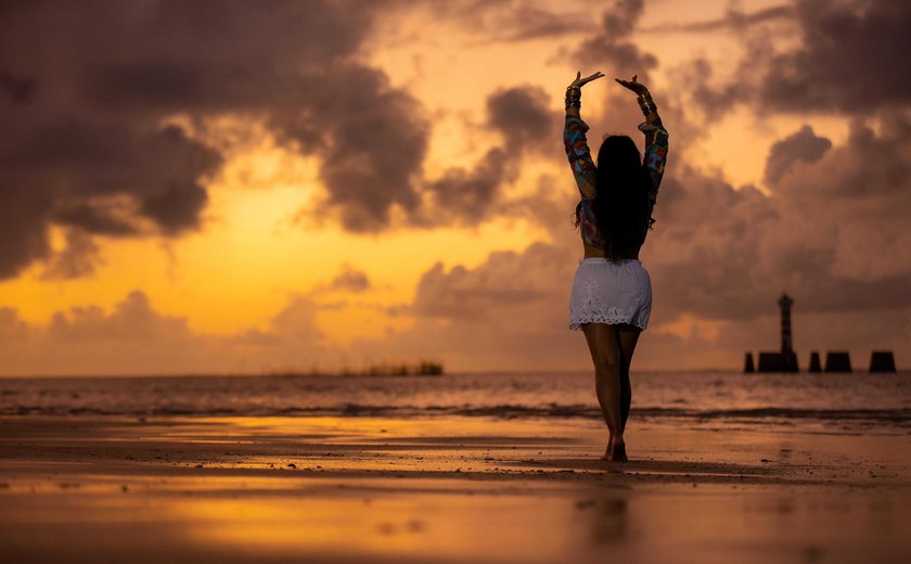 Autora destaca em obra a influência de Maceió para superar as adversidades