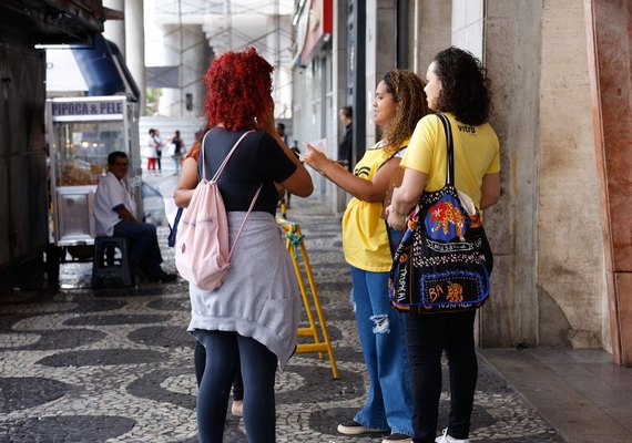 Estudantes começam a entrar nos locais de prova do Enem