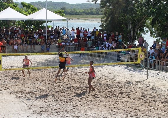 Torneio de futevôlei em Penedo movimenta arena do Barro Vermelho no dia 03 de setembro