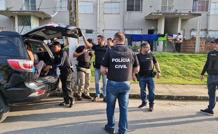 Operação foi desencadeada nas primeiras horas da manhã desta quarta-feira