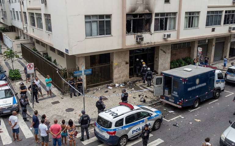 Explosão em apartamento em Copacabana leva polícia a descobrir laboratório caseiro de drogas
