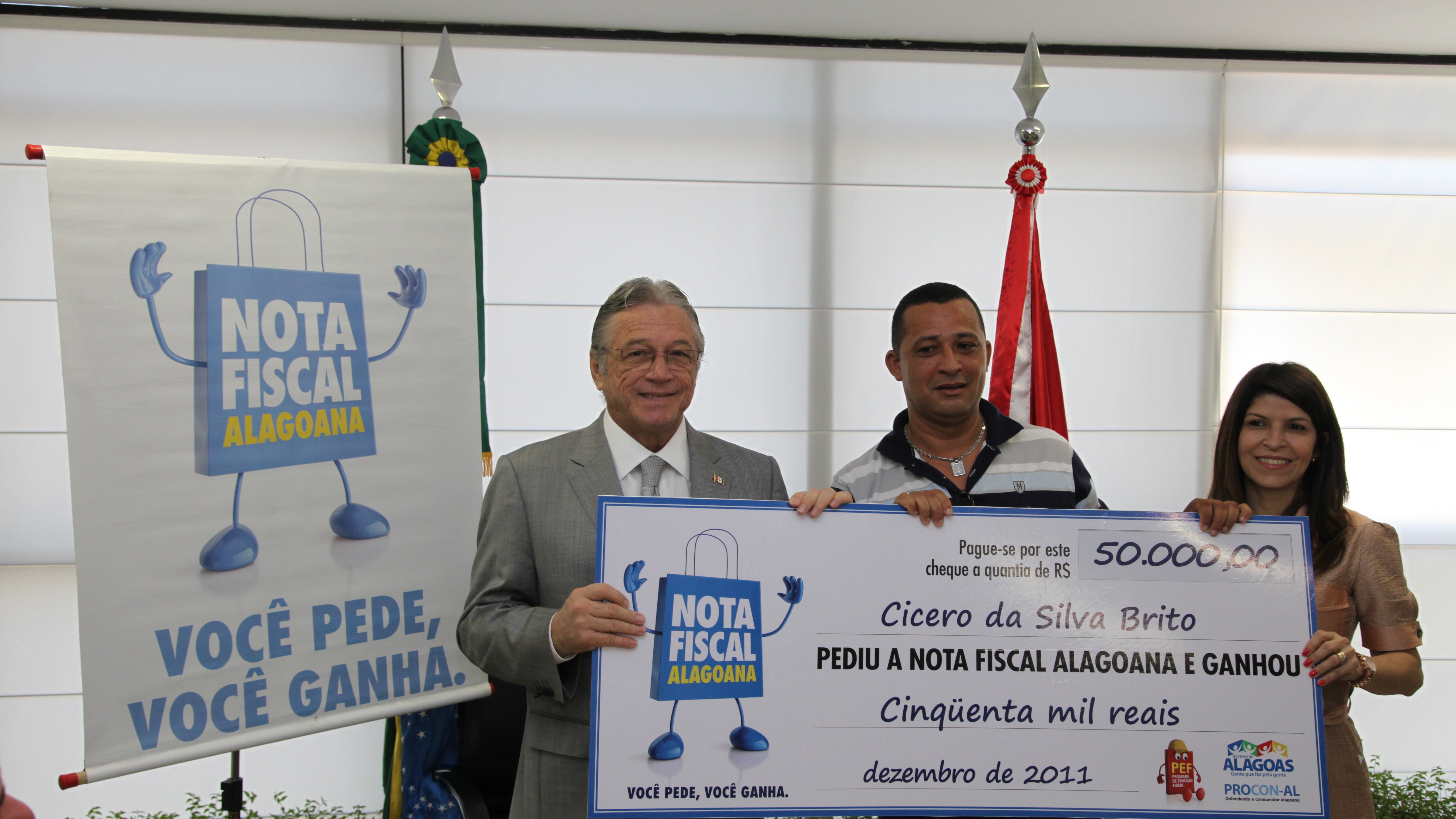 29-12-2011 Teotonio entrega Premio nota fiscal(TC) (39).JPG