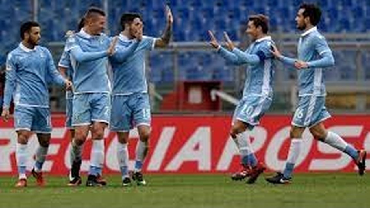Lazio vence Genoa e avança às quartas de final da Copa da Itália