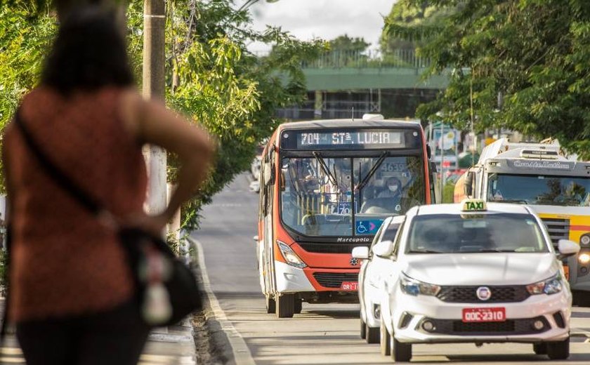 Entidades nacionais do transporte protocolam carta aberta contra regulamentação do táxi lotação em Maceió