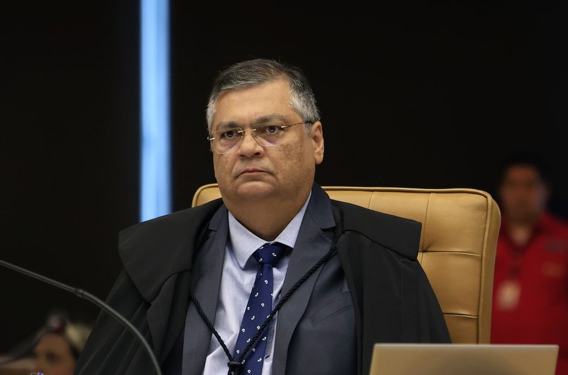 Ministro Flávio Dino proíbe novas leis que garantam 'penduricalhos' acima do teto