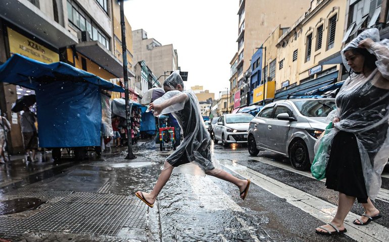 Catorze estados estão sob alerta para ventos e chuvas intensas