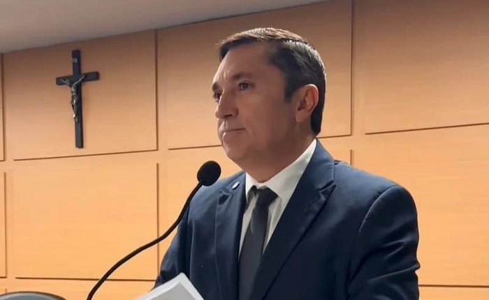 Vereador Rogério Nezinho denuncia fechamento de maternidades em Arapiraca