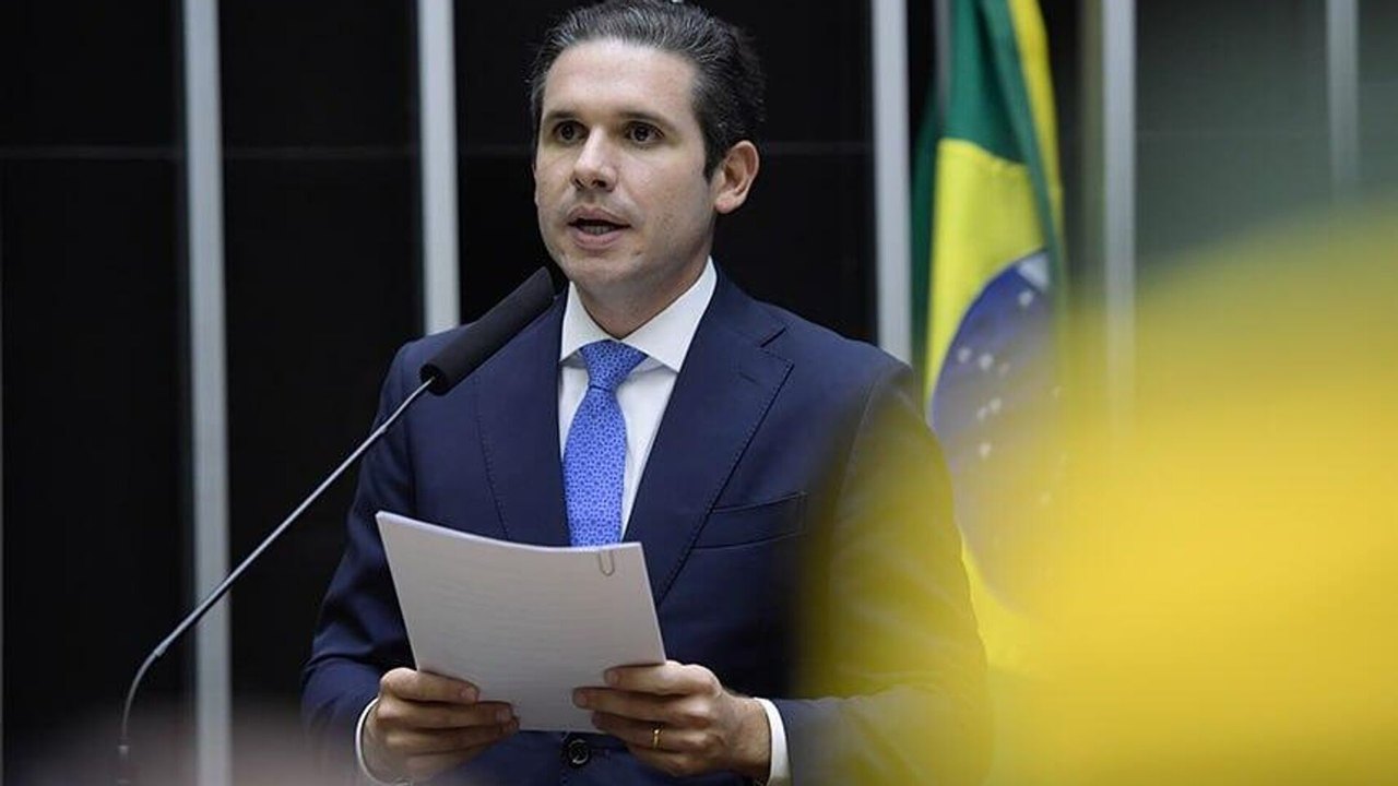 Motta admite viagem a Lisboa em jato de Vorcaro e hospedagem paga pelo banqueiro