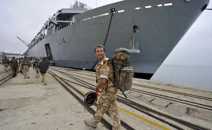 Reino Unido vai se desfazer de 5 navios de guerra ante um buraco em orçamento militar Reino Unido vai se desfazer de 5 navios de guerra ante um buraco em orçamento militar