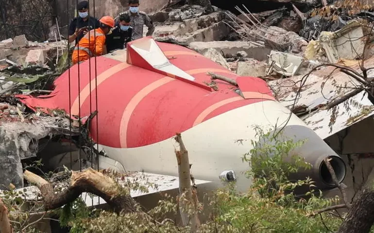 Motores do voo da Air India podem ter sido desligados, diz mídia