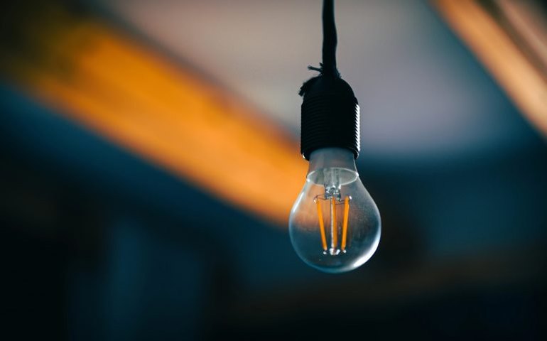 Comissão discute expansão do Luz para Todos no Amazonas e em Minas Gerais