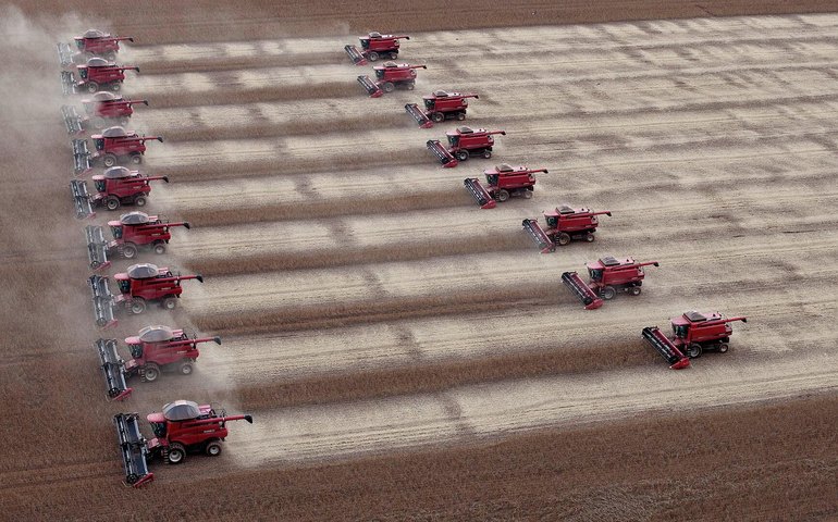 China suspende importação de soja dos EUA pelo terceiro mês seguido