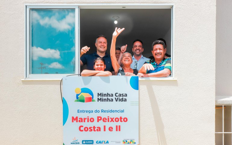 Ex-moradora de rua ganha um lar após 63 anos