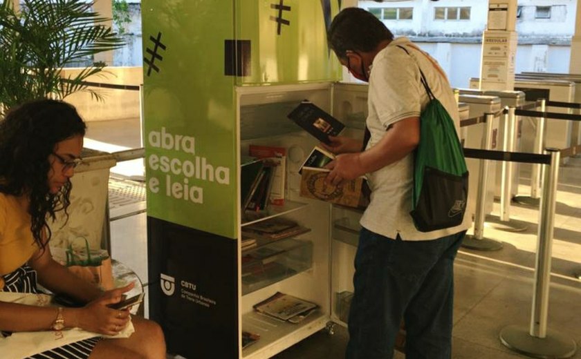 CBTU pede mais doações para as geladeiras literárias instaladas em 4 estações