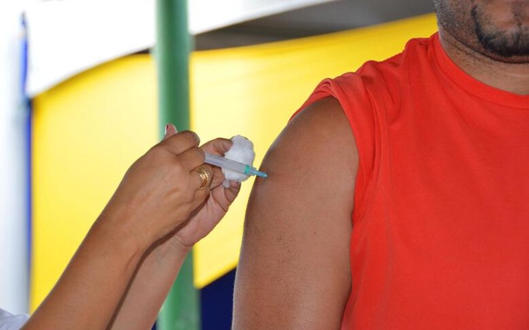 Estado inicia Campanha de Imunização contra a Covid-19 com Vacina Bivalente Pfizer nesta segunda (27)