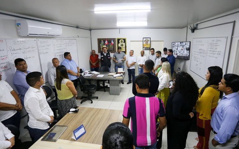 Prefeito de Rio Largo, Gilberto Gonçalves empossa novos servidores concursados