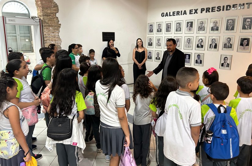 Câmara recebe visita de estudantes e professores do Colégio Vinícius Feitosa