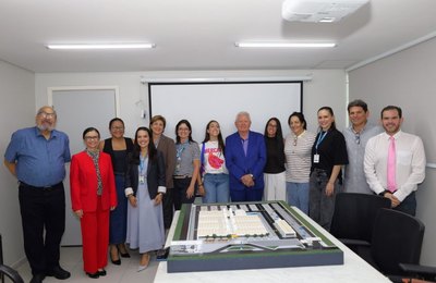 Cesmac recebe estudantes da Universidade do Porto e fortalece ações de internacionalização na Odontologia