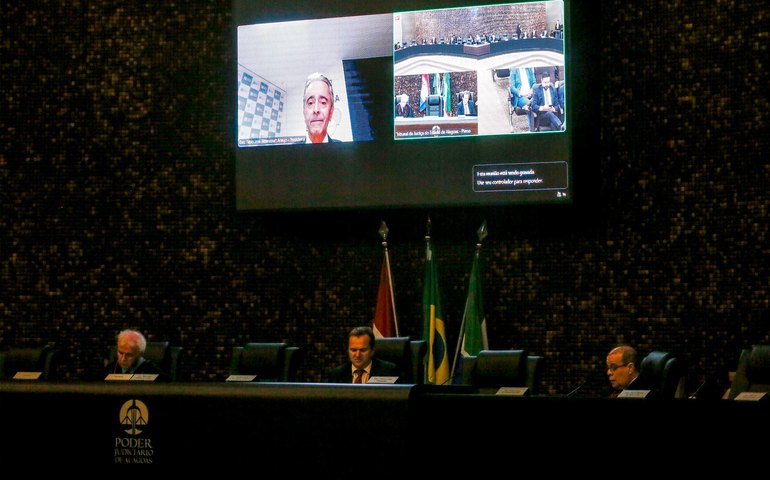 TJAL aprova comenda à ministra Marluce Caldas Bezerra