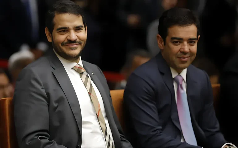 Amigos e rivais: em dedicatória de livro, Bruno Dantas cita 'admiração' por Jorge Messias, seu adversário por vaga no STF