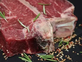 China anuncia tarifa de 55% sobre carne bovina importada do Brasil