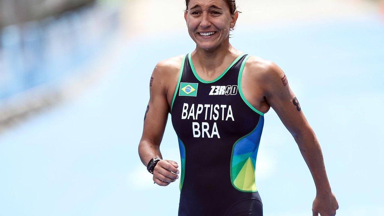 Triatleta Luisa Baptista tem 'melhora geral a cada dia', informa Hospital das Clínicas