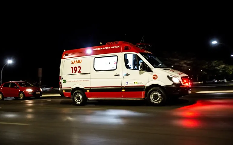 Samu e Corpo de Bombeiros realizam com êxito transferência de paciente obeso mórbido